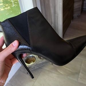 Brand new worn once Gucci boots